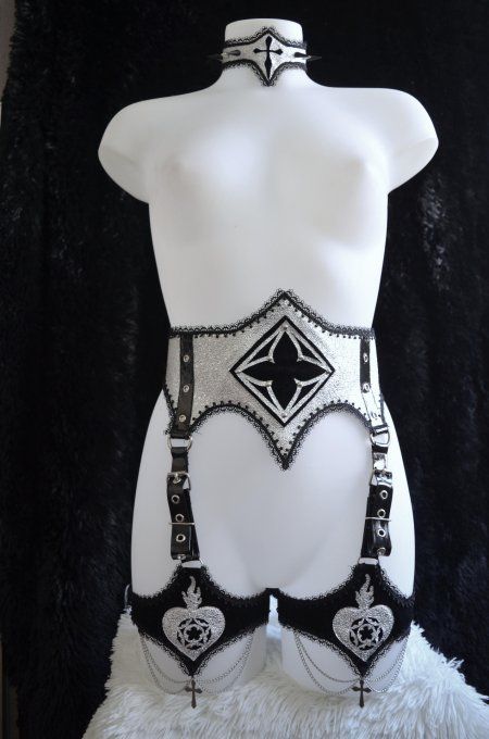 SET harnais et choker gothique inspiration cathédrale- AMOR ARMOR 
