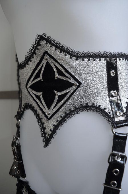 SET harnais et choker gothique inspiration cathédrale- AMOR ARMOR 