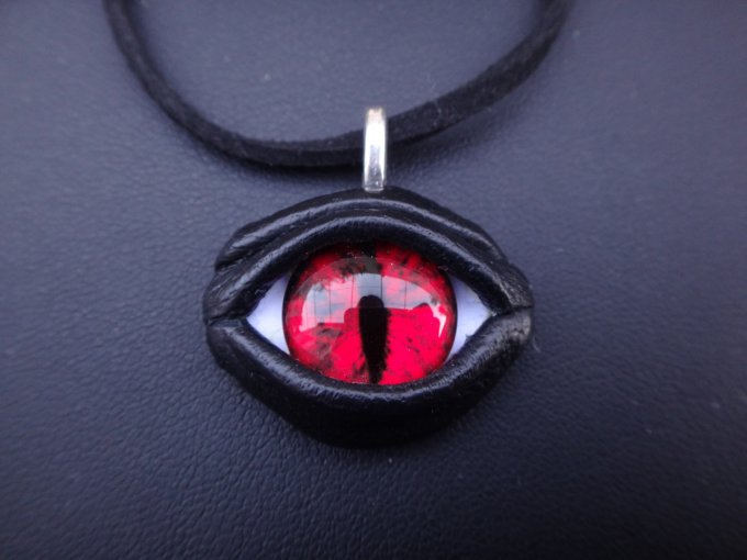 Pendentif mauvais oeil en cuir véritable, pendentif oeil de dragon, accessoire halloween dark