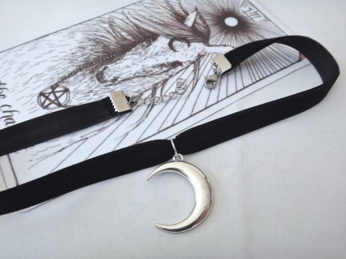 Tour de cou en velours avec pendentif lune, collier croissant de lune, ras de cou gothique, occulte